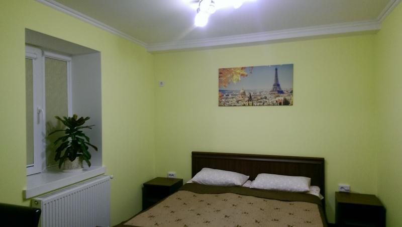 Apartments Like Hotel Chernivtsi Ngoại thất bức ảnh