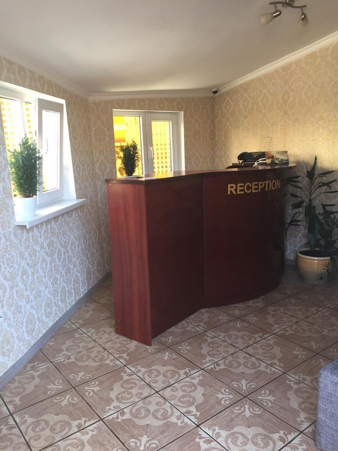 Apartments Like Hotel Chernivtsi Ngoại thất bức ảnh